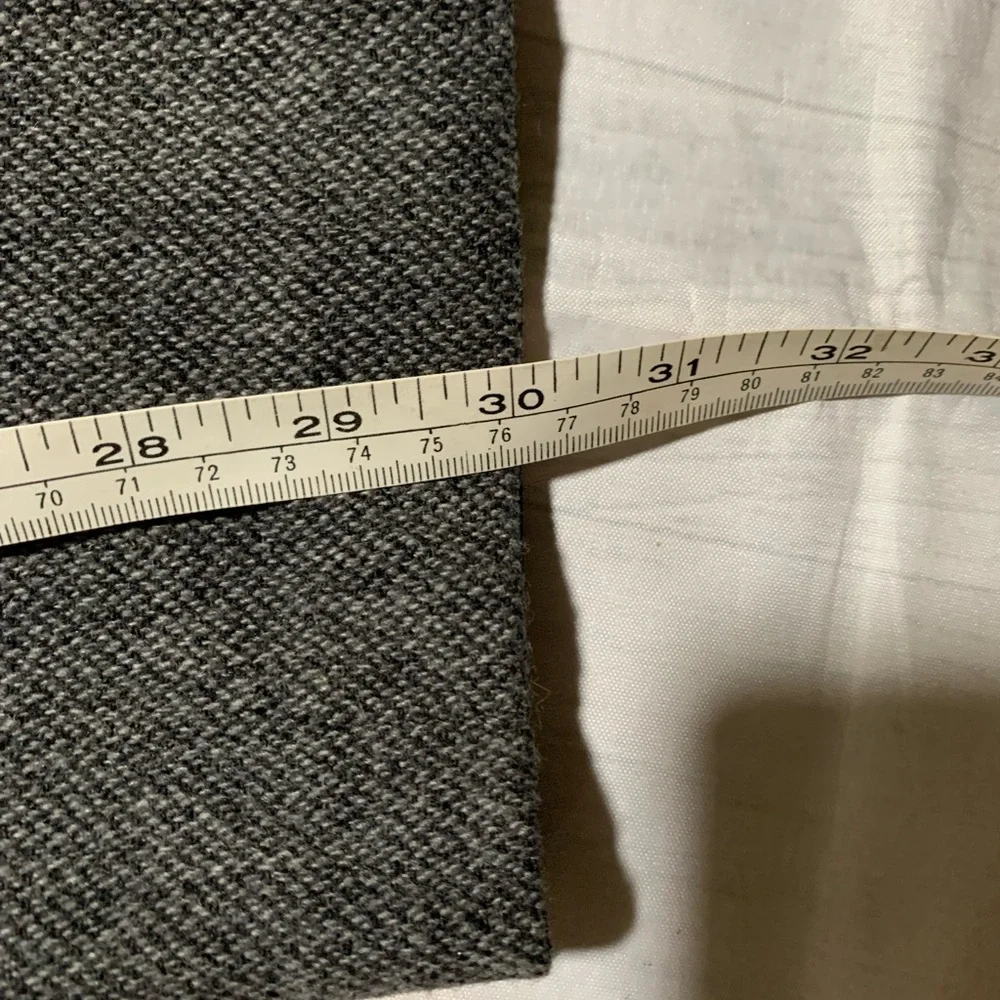 Eddie Bauer Vashon Fit wool blend pants. Gray. Size 10. - Picture 8 of 8